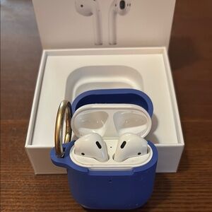 Apple AirPods with Case Used